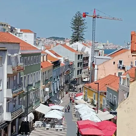 - Vista Sobre Lisboa Almada