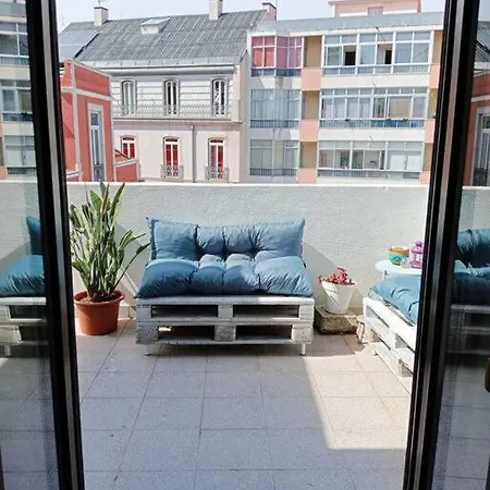 - Vista Sobre Lisboa Almada