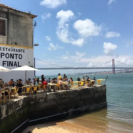 - Vista Sobre Lisboa Apartment *